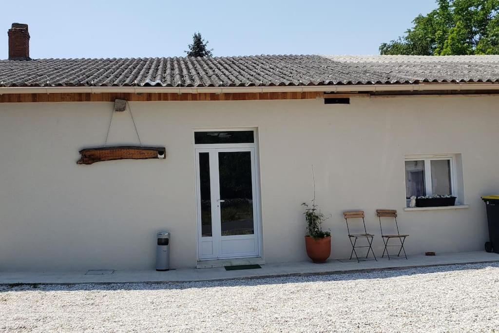 Chez Samb Villa Lussac-les-Châteaux Eksteriør bilde