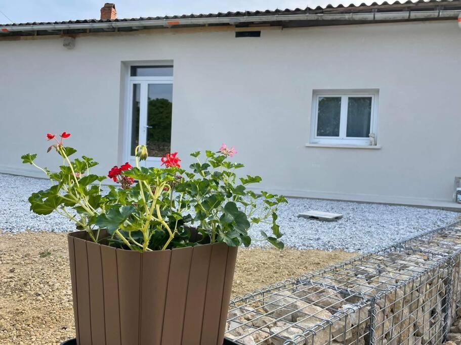 Chez Samb Villa Lussac-les-Châteaux Eksteriør bilde