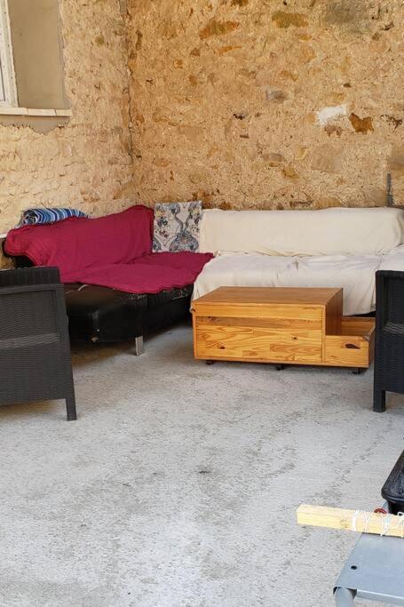 Chez Samb Villa Lussac-les-Châteaux Eksteriør bilde