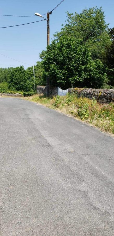 Chez Samb Villa Lussac-les-Châteaux Eksteriør bilde