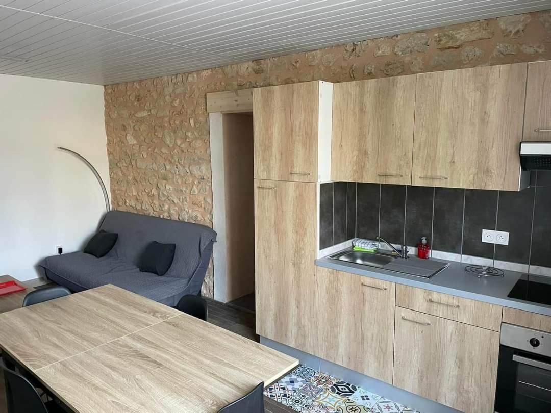 Chez Samb Villa Lussac-les-Châteaux Eksteriør bilde